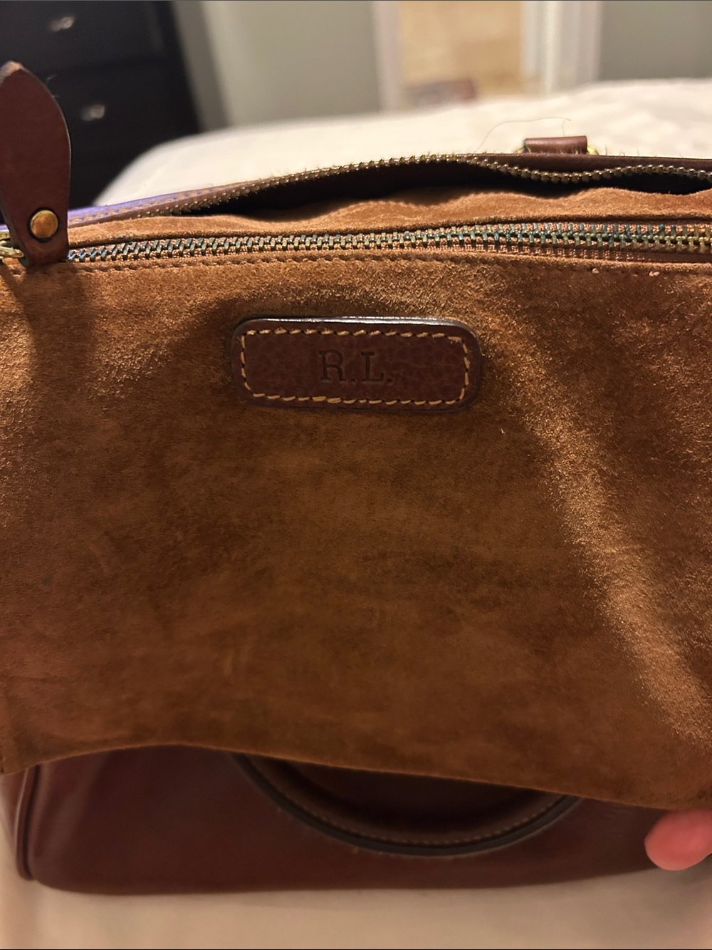Vgt. Ralph Lauren satchel bag with removable strap and brass hardware. - Picture 8 of 10